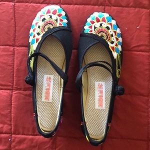 👞 😍 Beautiful authentic Chinese slippers 🥿 😘